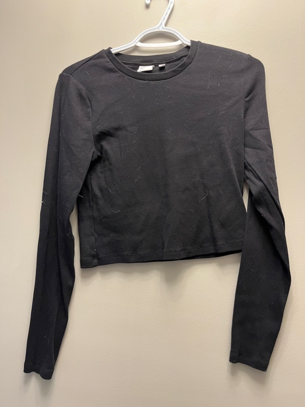 Aritzia Black Homestretch Rib Solo Long-Sleeve Cropped